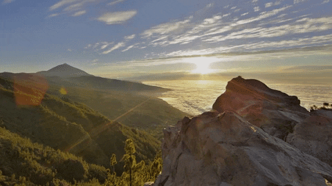 coucher de soleil vue des montagnes